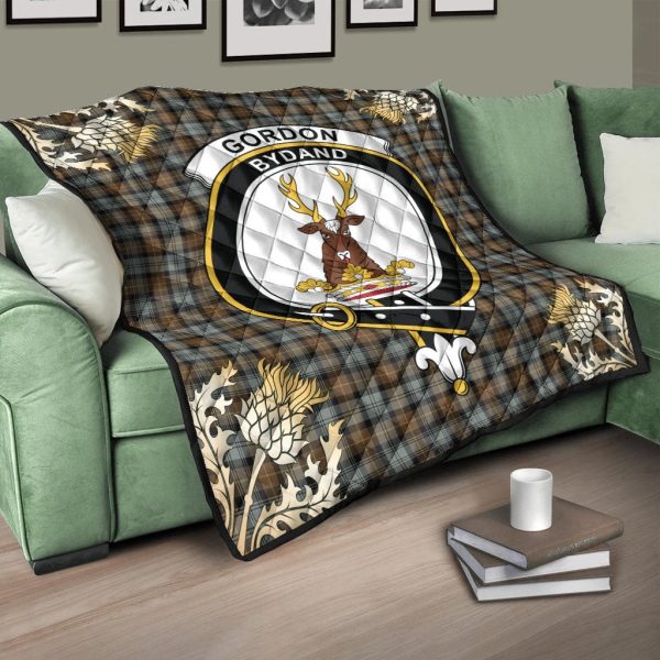 Gordon Weathered Tartan Crest Premium Quilt - Gold Thistle Style Fashion - Image 3